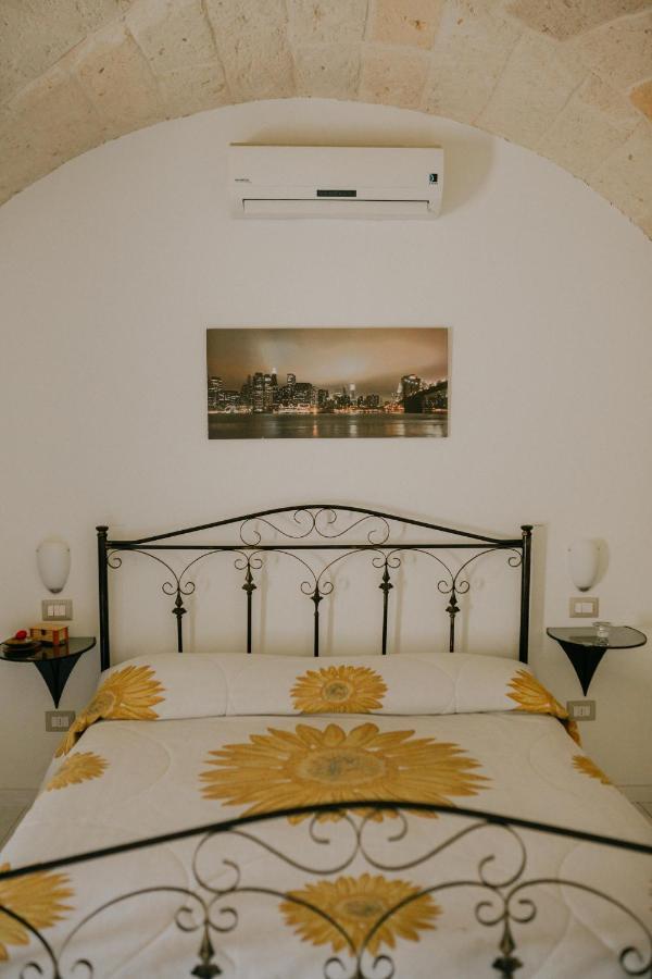 Le Camporelle In Citta Bed and Breakfast Λέτσε Εξωτερικό φωτογραφία